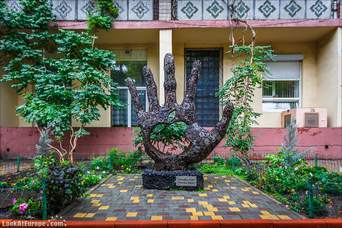 Привоз, обе Арнаутские и памятник Стиву Джобсу | LookAtIsrael.com - Фото путешествия по Израилю