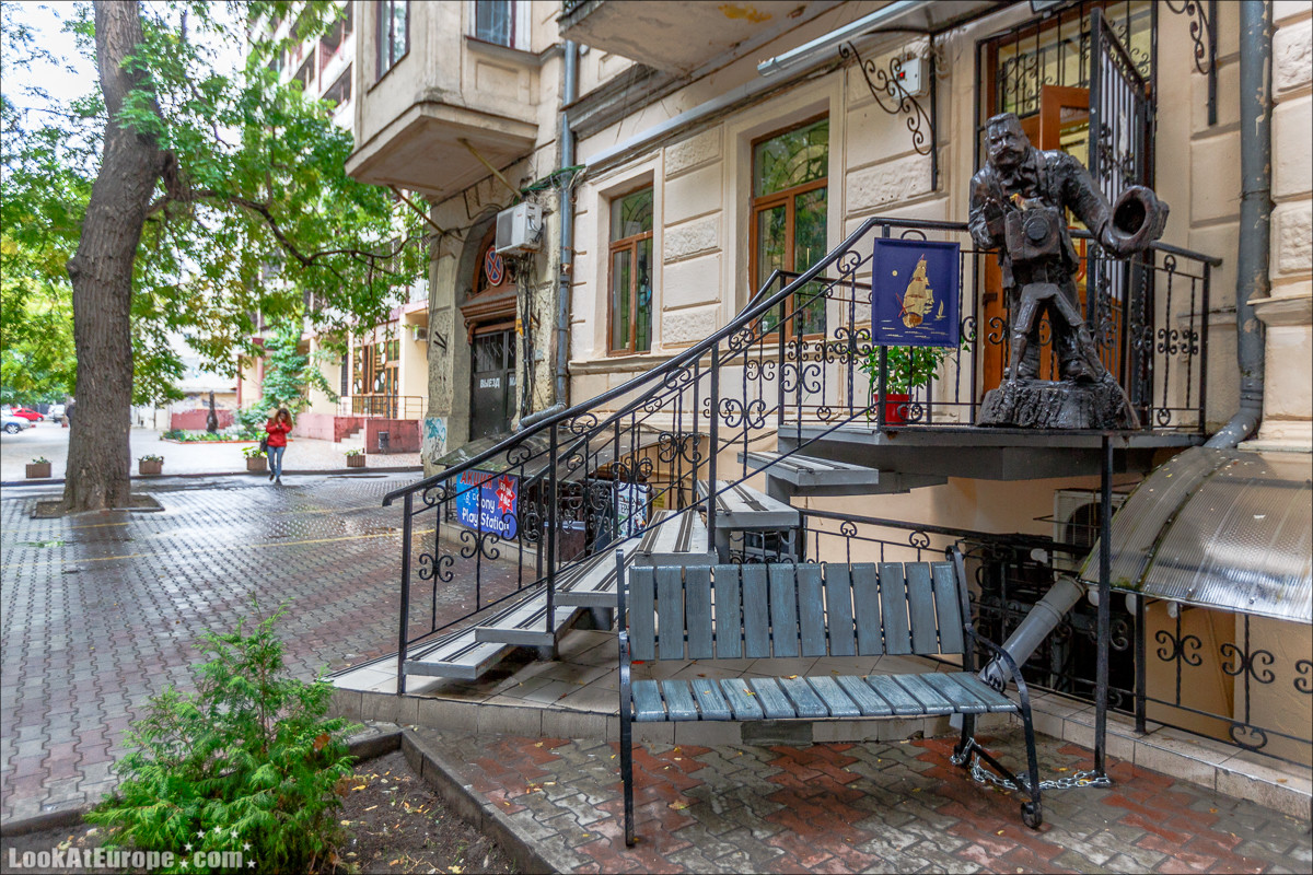 Привоз, обе Арнаутские и памятник Стиву Джобсу | LookAtIsrael.com - Фото путешествия по Израилю