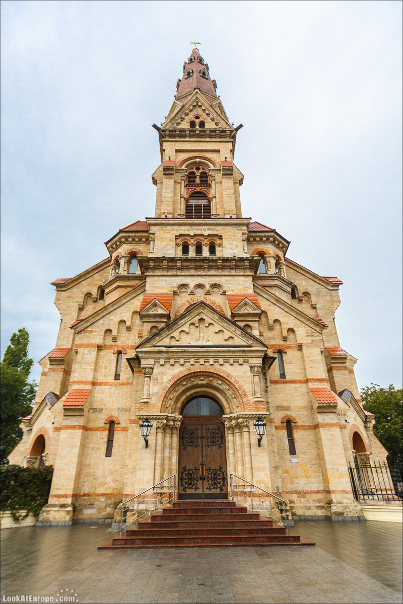 Привоз, обе Арнаутские и памятник Стиву Джобсу | LookAtIsrael.com - Фото путешествия по Израилю
