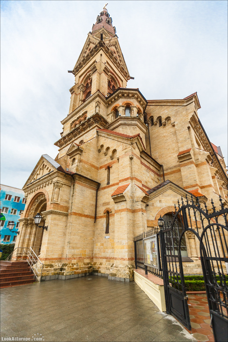 Привоз, обе Арнаутские и памятник Стиву Джобсу | LookAtIsrael.com - Фото путешествия по Израилю