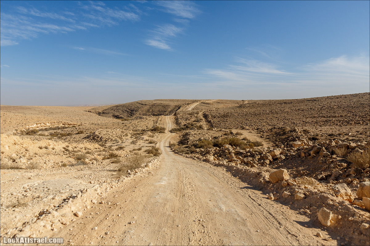Трещины в пустыне, Сдаким, Нахаль Хава, Эйн Акев, Шавив | מעוק סדקים נחל חווה עין שביב עין עקב | LookAtIsrael.com - Фото путешествия по Израилю