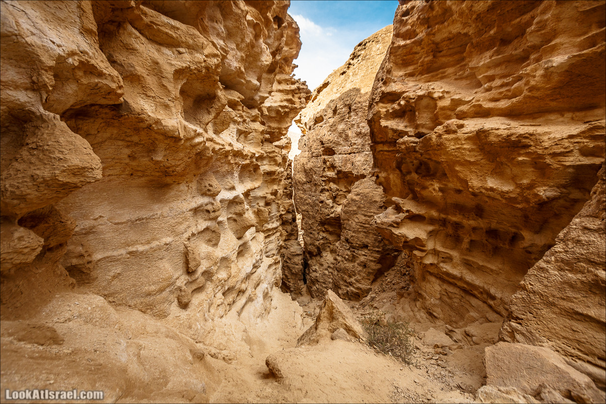 Трещины в пустыне, Сдаким, Нахаль Хава, Эйн Акев, Шавив | מעוק סדקים נחל חווה עין שביב עין עקב | LookAtIsrael.com - Фото путешествия по Израилю