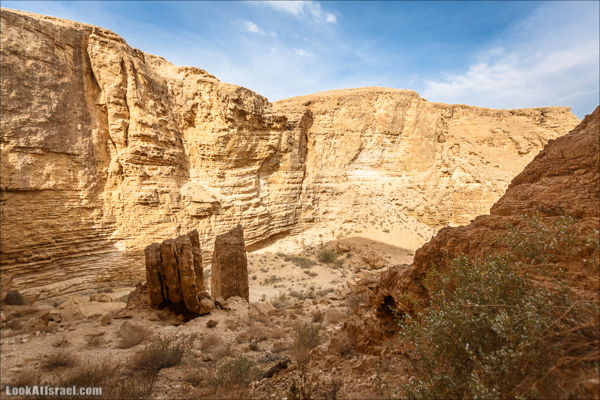 Трещины в пустыне, Сдаким, Нахаль Хава, Эйн Акев, Шавив | מעוק סדקים נחל חווה עין שביב עין עקב | LookAtIsrael.com - Фото путешествия по Израилю