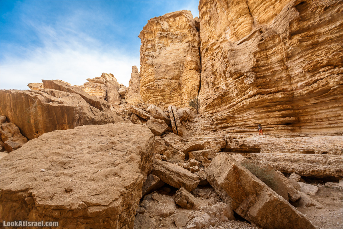 Трещины в пустыне, Сдаким, Нахаль Хава, Эйн Акев, Шавив | מעוק סדקים נחל חווה עין שביב עין עקב | LookAtIsrael.com - Фото путешествия по Израилю