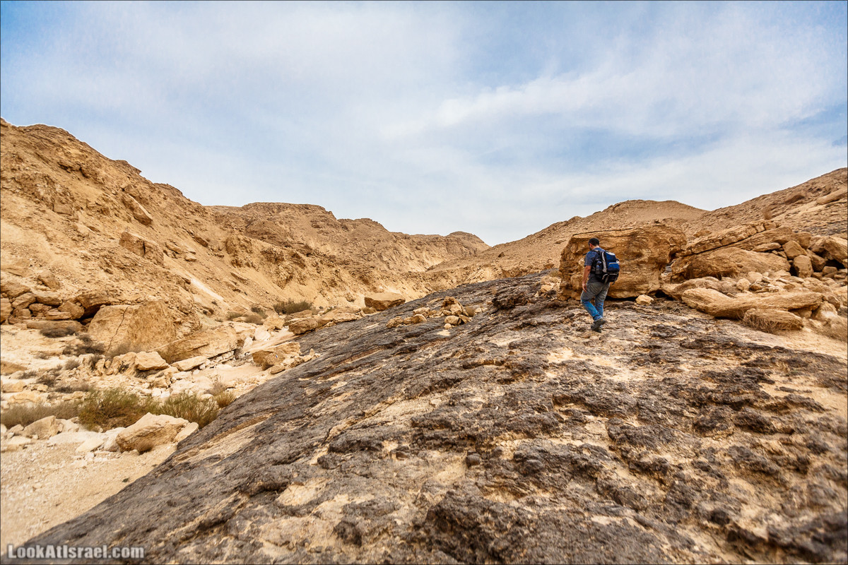 Трещины в пустыне, Сдаким, Нахаль Хава, Эйн Акев, Шавив | מעוק סדקים נחל חווה עין שביב עין עקב | LookAtIsrael.com - Фото путешествия по Израилю