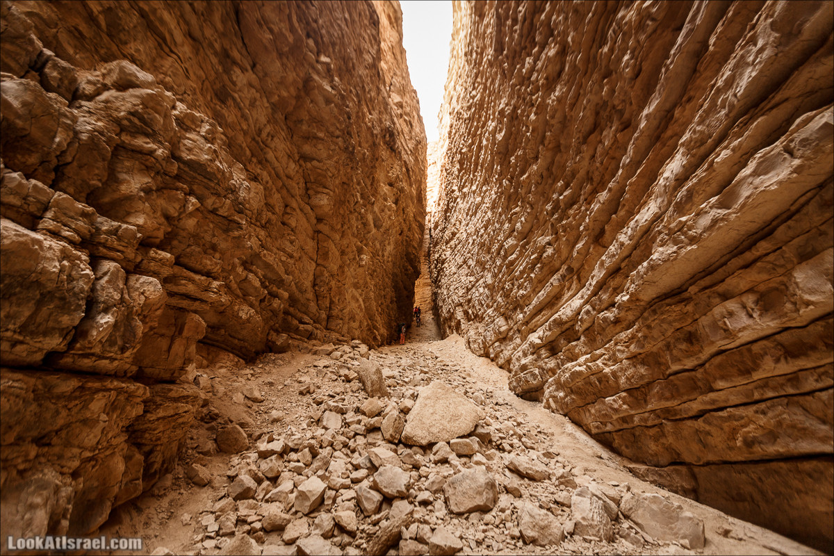 Трещины в пустыне, Сдаким, Нахаль Хава, Эйн Акев, Шавив | מעוק סדקים נחל חווה עין שביב עין עקב | LookAtIsrael.com - Фото путешествия по Израилю