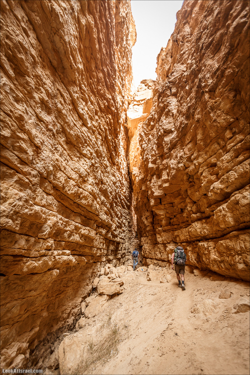Трещины в пустыне, Сдаким, Нахаль Хава, Эйн Акев, Шавив | מעוק סדקים נחל חווה עין שביב עין עקב | LookAtIsrael.com - Фото путешествия по Израилю