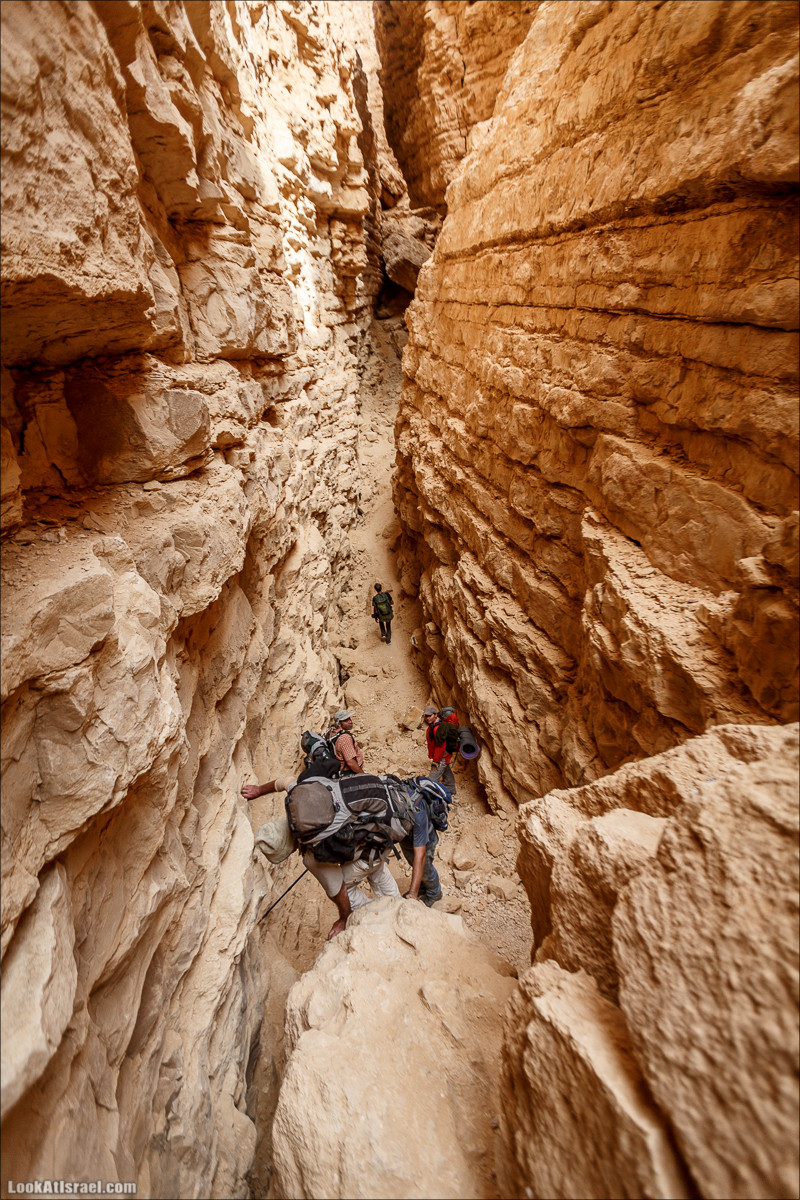 Трещины в пустыне, Сдаким, Нахаль Хава, Эйн Акев, Шавив | מעוק סדקים נחל חווה עין שביב עין עקב | LookAtIsrael.com - Фото путешествия по Израилю
