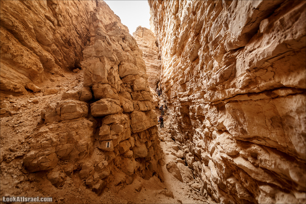 Трещины в пустыне, Сдаким, Нахаль Хава, Эйн Акев, Шавив | מעוק סדקים נחל חווה עין שביב עין עקב | LookAtIsrael.com - Фото путешествия по Израилю