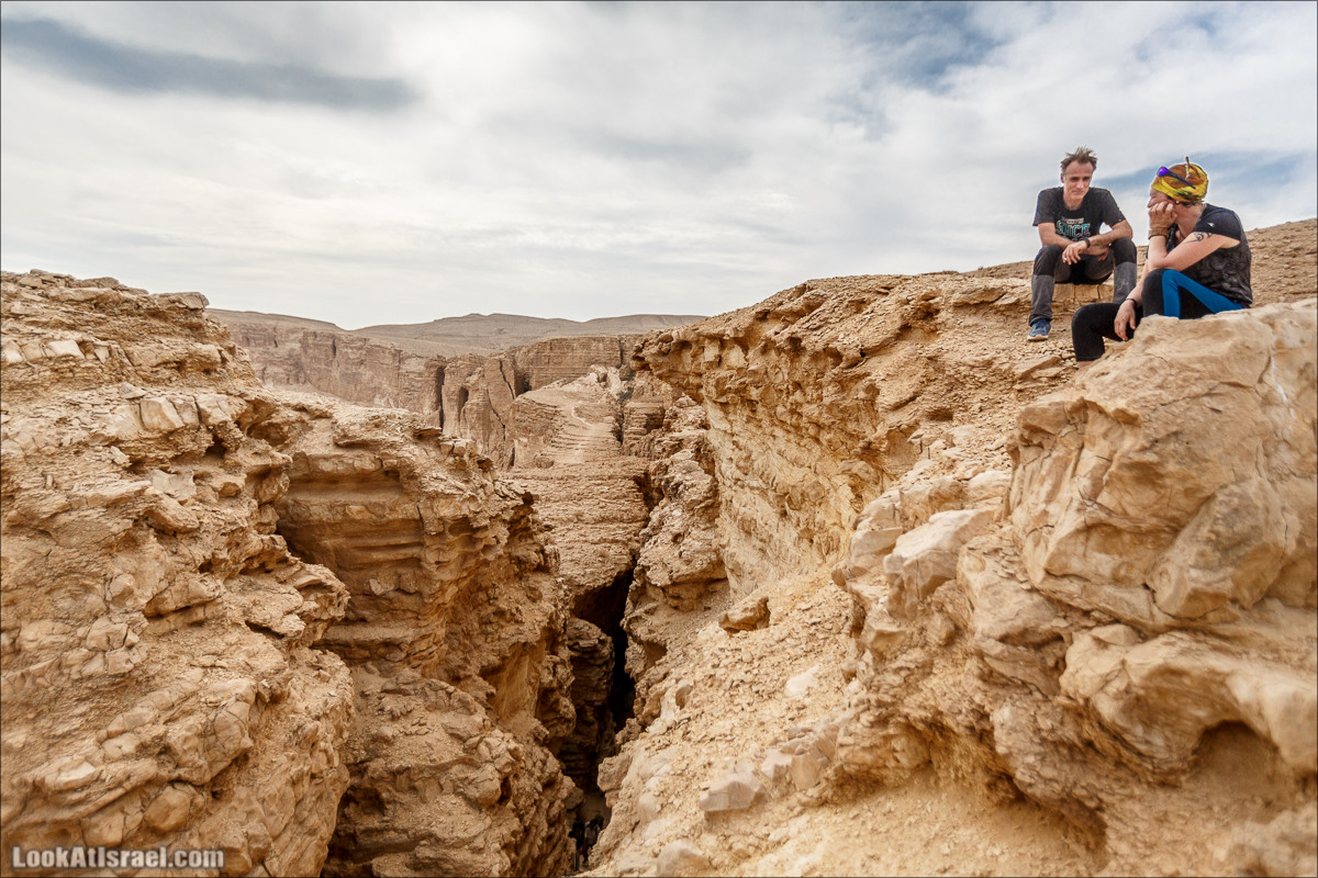 Трещины в пустыне, Сдаким, Нахаль Хава, Эйн Акев, Шавив | מעוק סדקים נחל חווה עין שביב עין עקב | LookAtIsrael.com - Фото путешествия по Израилю