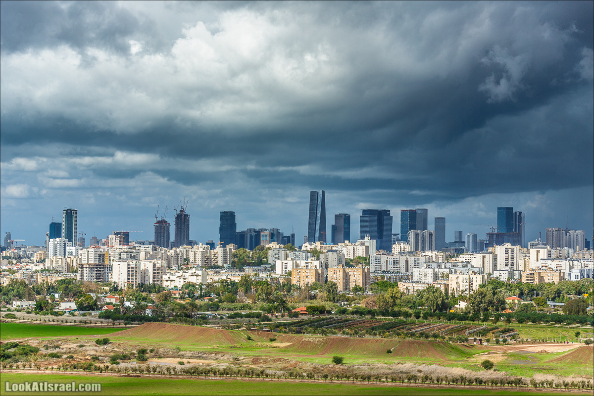 Смотровая площадка с видом на Тель-Авив в парке Ариель Шарона, Хирия | Belvedere Tel Aviv Metropolis View | פארק אריאל שרון חיריה מרפסת תצפית מטרופולינית | LookAtIsrael.com - Фото путешествия по Израилю