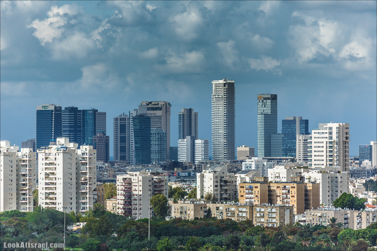 Смотровая площадка с видом на Тель-Авив в парке Ариель Шарона, Хирия | Belvedere Tel Aviv Metropolis View | פארק אריאל שרון חיריה מרפסת תצפית מטרופולינית | LookAtIsrael.com - Фото путешествия по Израилю
