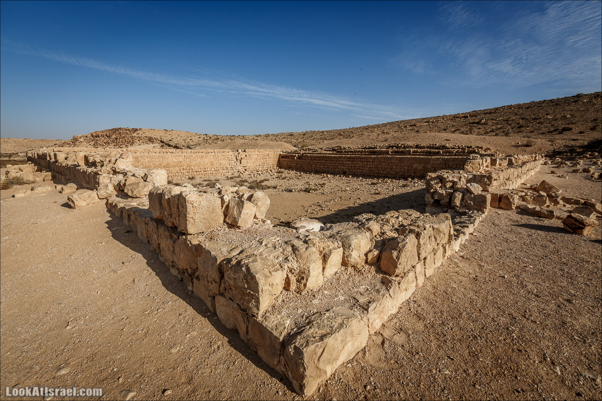 Ницана и окрестности с высоты полета. Пещера и турецкие постройки | LookAtIsrael.com - Фото путешествия по Израилю