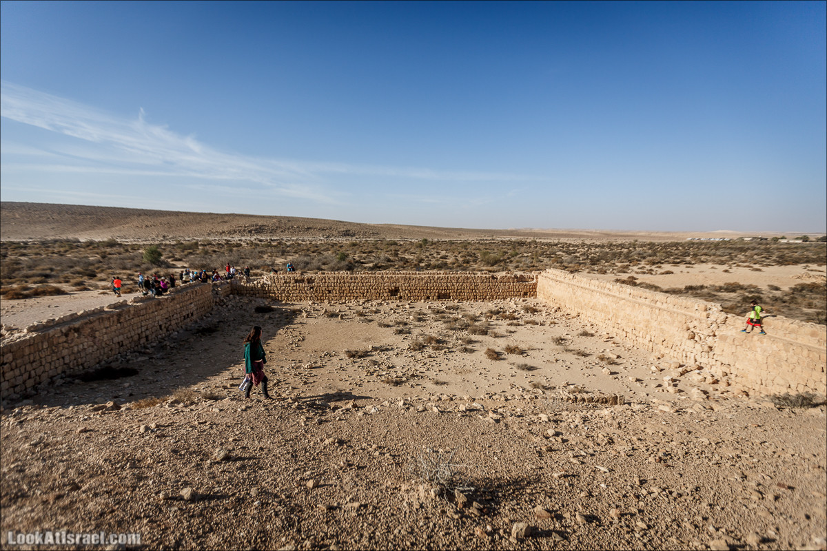 Ницана и окрестности с высоты полета. Пещера и турецкие постройки | LookAtIsrael.com - Фото путешествия по Израилю