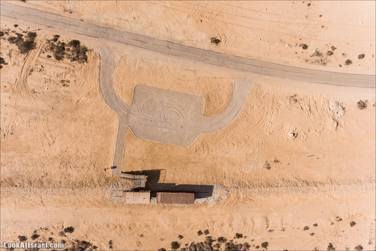 Ницана и окрестности с высоты полета. Пещера и турецкие постройки | LookAtIsrael.com - Фото путешествия по Израилю