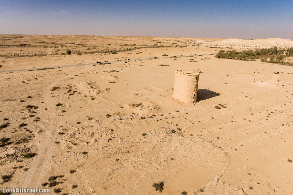 Ницана и окрестности с высоты полета. Пещера и турецкие постройки | LookAtIsrael.com - Фото путешествия по Израилю