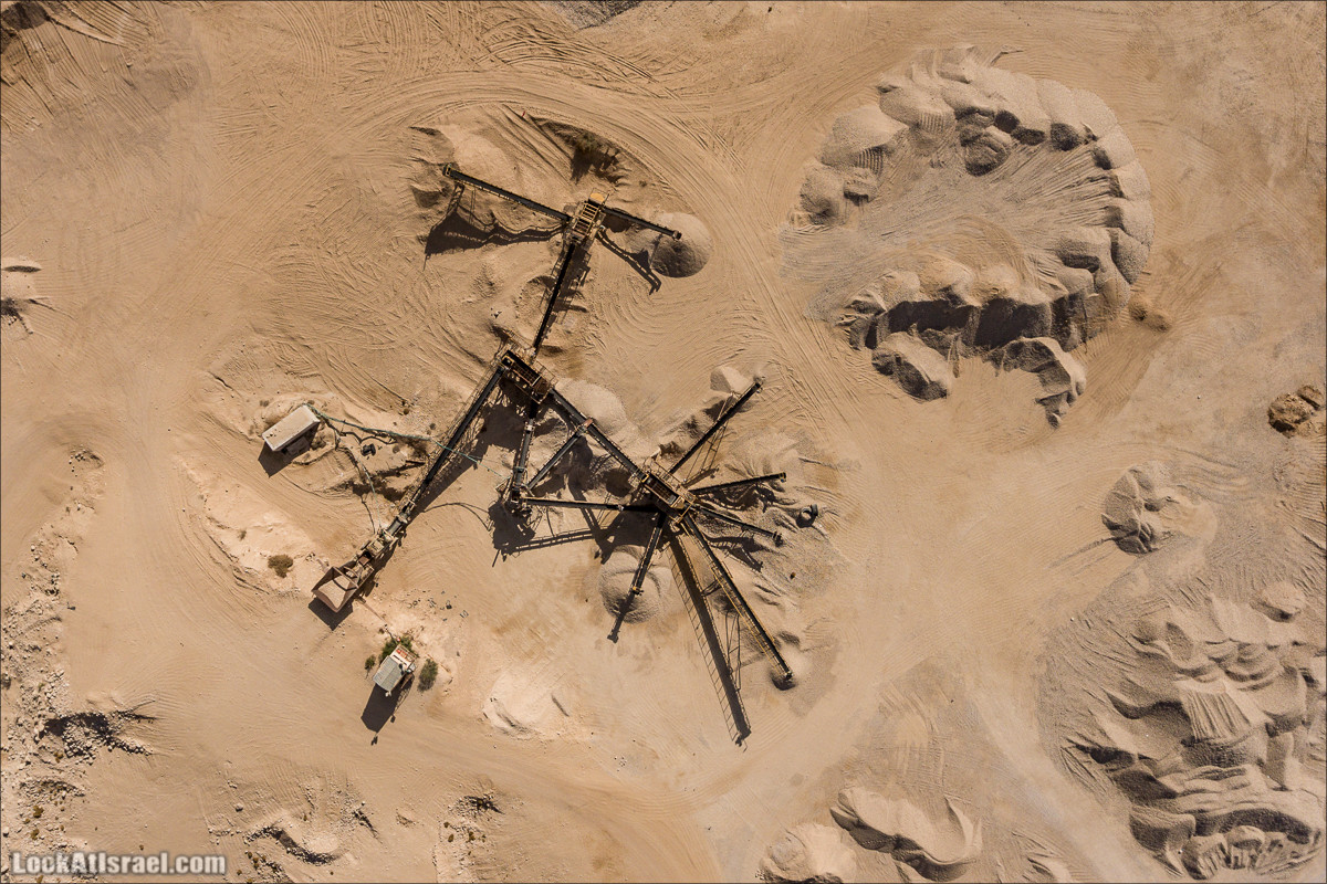 Ницана и окрестности с высоты полета. Пещера и турецкие постройки | LookAtIsrael.com - Фото путешествия по Израилю