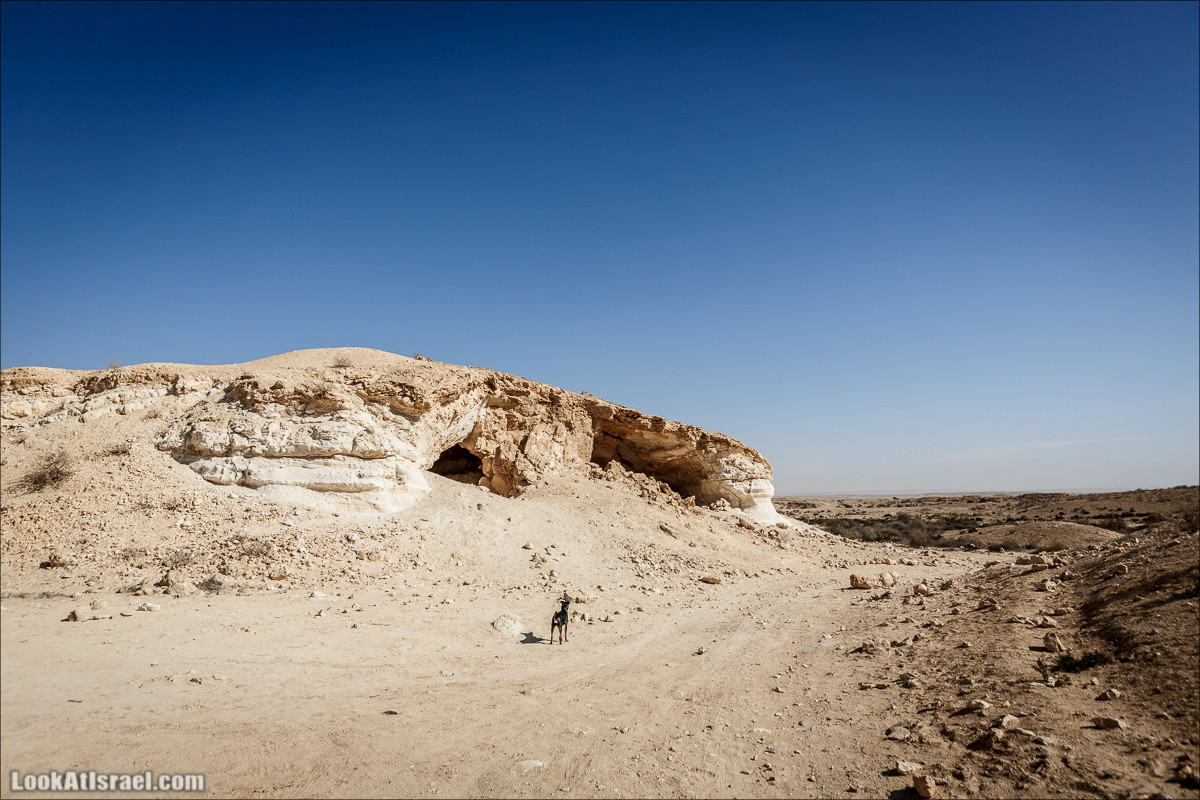 Ницана и окрестности с высоты полета. Пещера и турецкие постройки | LookAtIsrael.com - Фото путешествия по Израилю