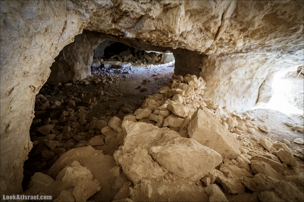 Ницана и окрестности с высоты полета. Пещера и турецкие постройки | LookAtIsrael.com - Фото путешествия по Израилю