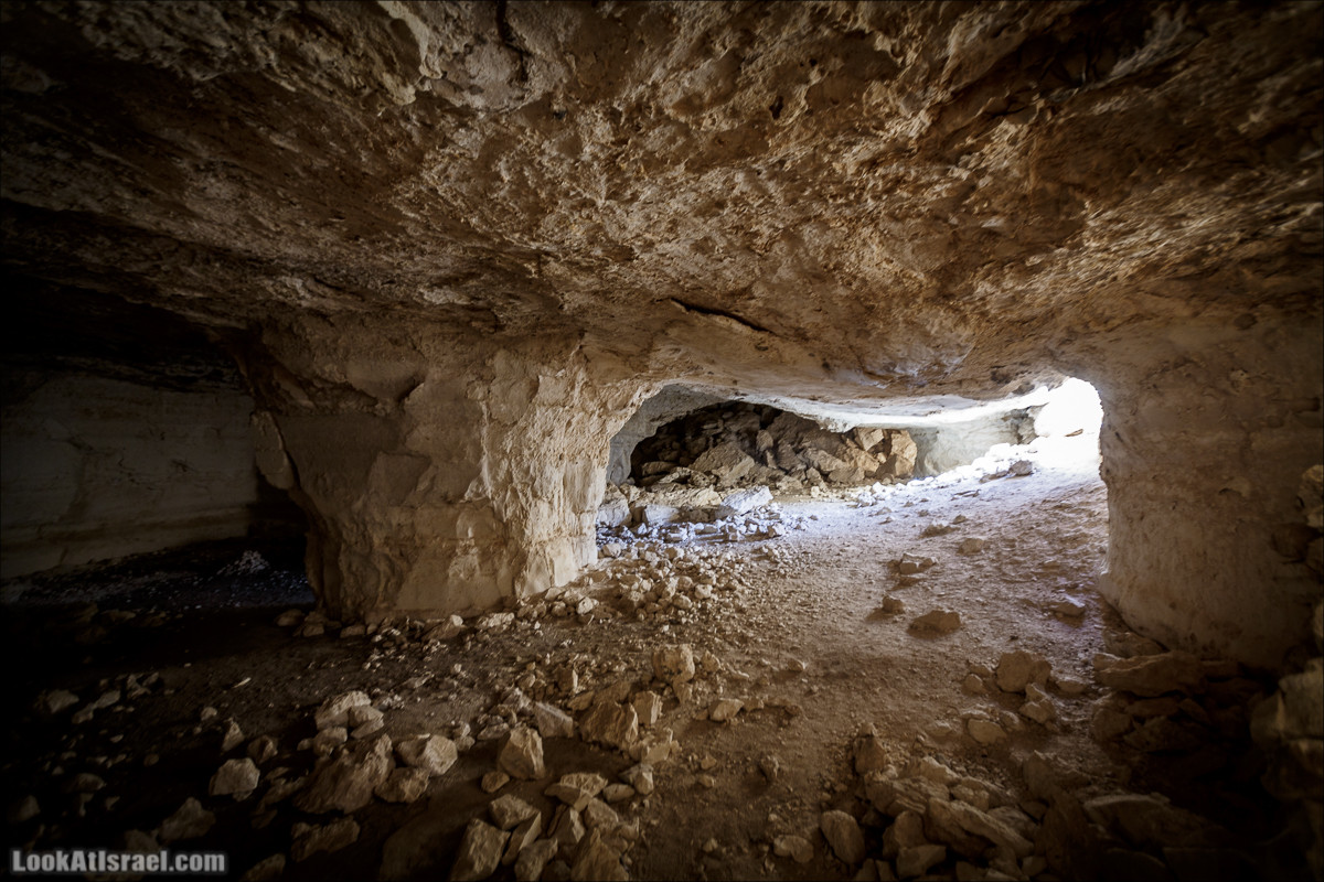 Ницана и окрестности с высоты полета. Пещера и турецкие постройки | LookAtIsrael.com - Фото путешествия по Израилю