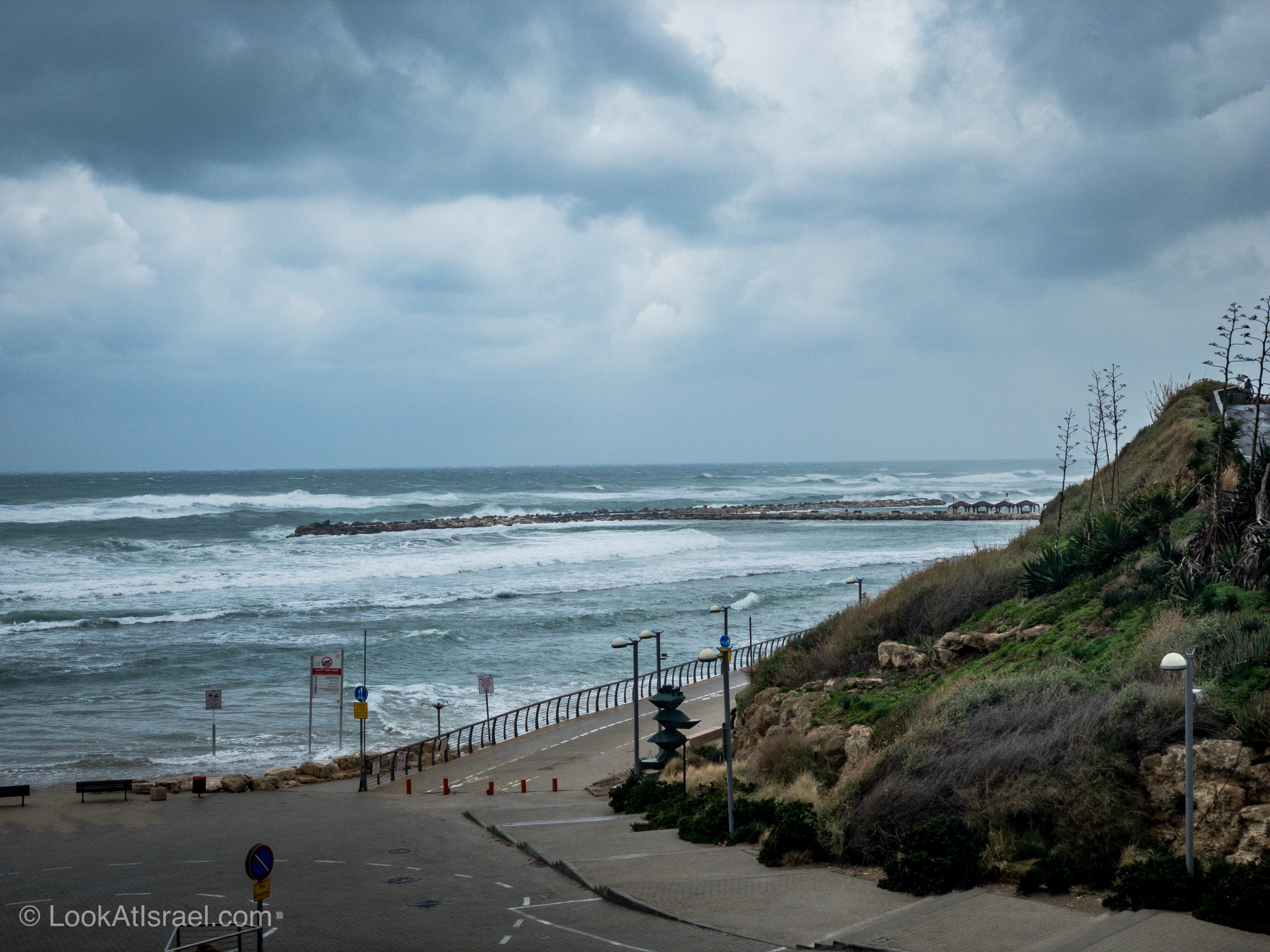 Дождливая зима в Тель-Авиве | LookAtIsrael.com - Фото путешествия по Израилю