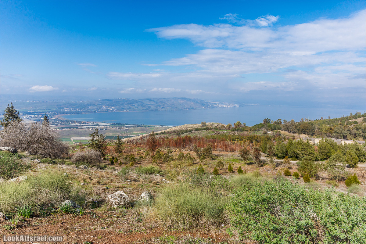 Смотровая площадка Кинерет Мендель, Голанские высоты - водопады и исторические места | LookAtIsrael.com - Фото путешествия по Израилю
