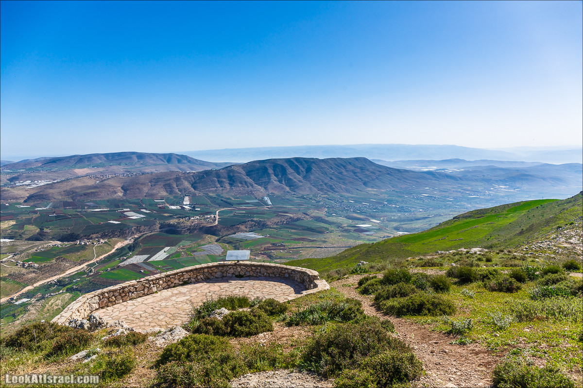 Гора Кабир и цветение самарийского ириса | הר קביר ואירוס שומרוני | LookAtIsrael.com - Фото путешествия по Израилю