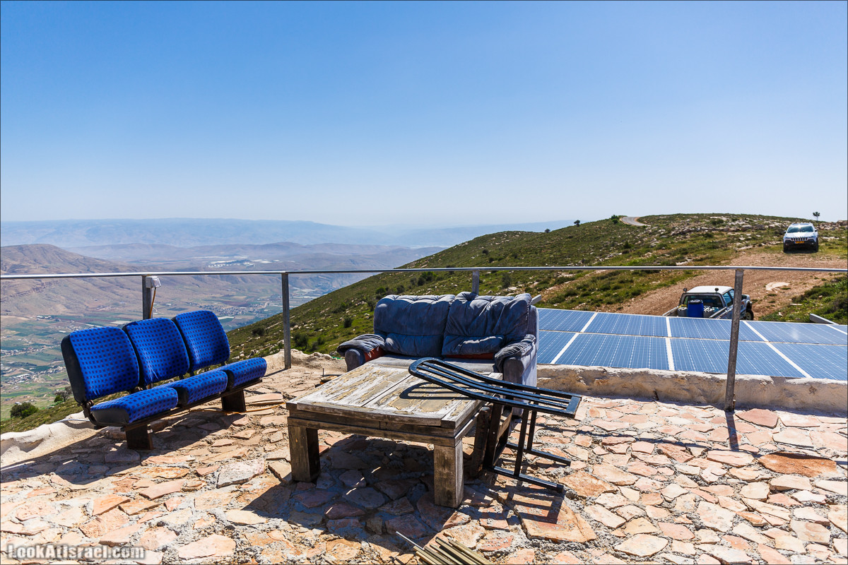 Гора Кабир и цветение самарийского ириса | הר קביר ואירוס שומרוני | LookAtIsrael.com - Фото путешествия по Израилю