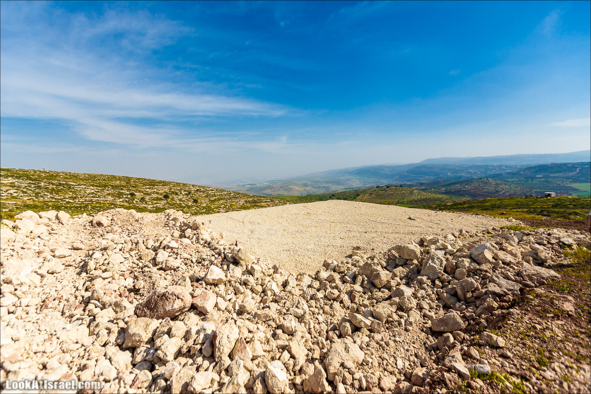 Первый дом на родине на высотке 777 в горах Самарии | LookAtIsrael.com - Фото путешествия по Израилю