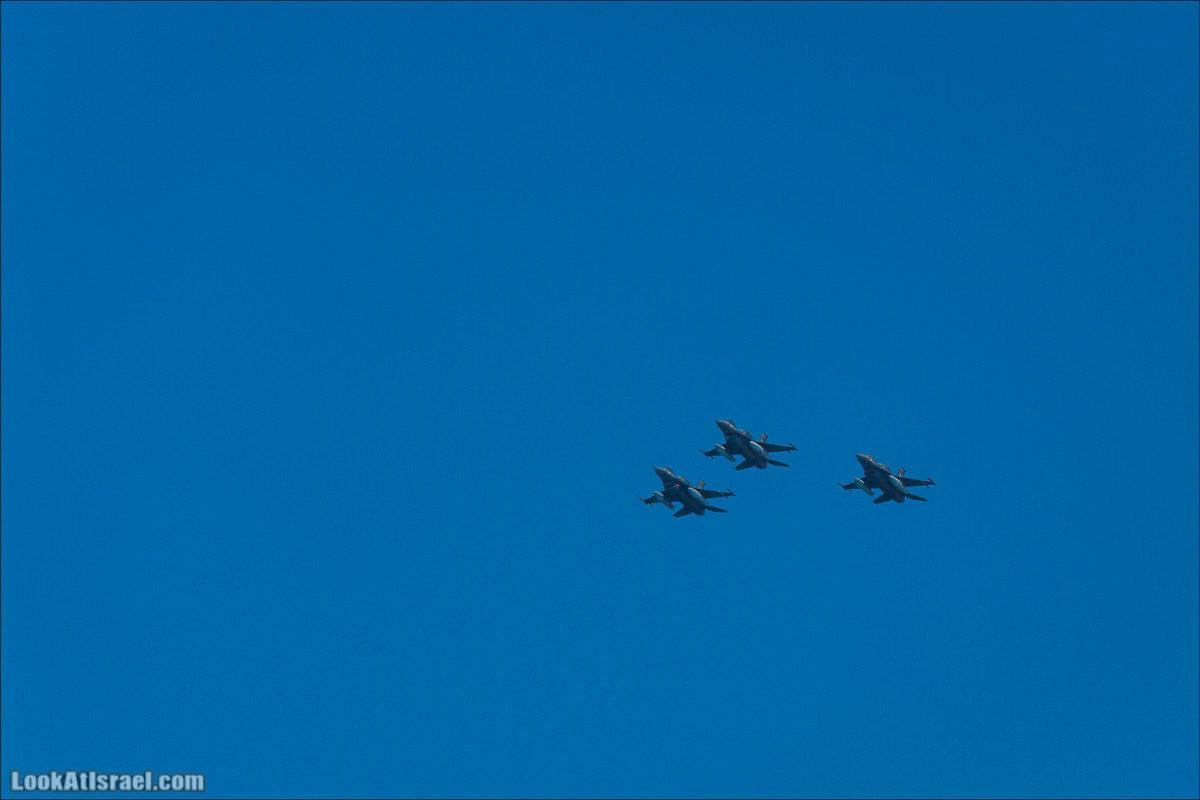 Праздничный парад ВВС и ВМФ в Тель-Авиве в честь 70-летия государства Израиль | Independence day 70 of Israel | LookAtIsrael.com - Фото путешествия по Израилю