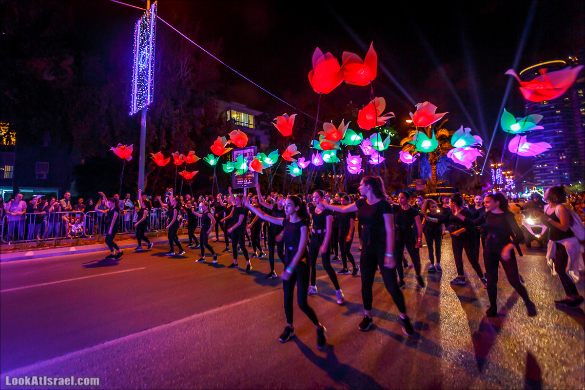 Парад света в Тель-Авиве в честь 70-летия государства Израиль | Parade of Lights in Tel Aviv, Independence day 70 of Israel | מצעד האור בתל אביב | LookAtIsrael.com - Фото путешествия по Израилю