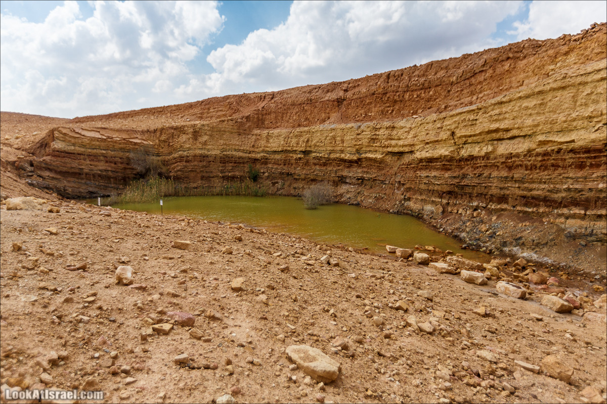 Гора Саароним, ручей Некарот и вода в ущелье Парсат Некарот | LookAtIsrael.com - Фото путешествия по Израилю