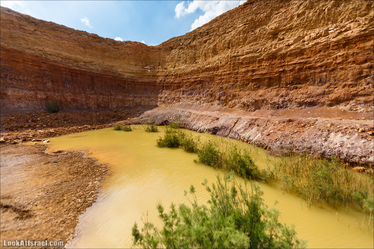 Гора Саароним, ручей Некарот и вода в ущелье Парсат Некарот | LookAtIsrael.com - Фото путешествия по Израилю