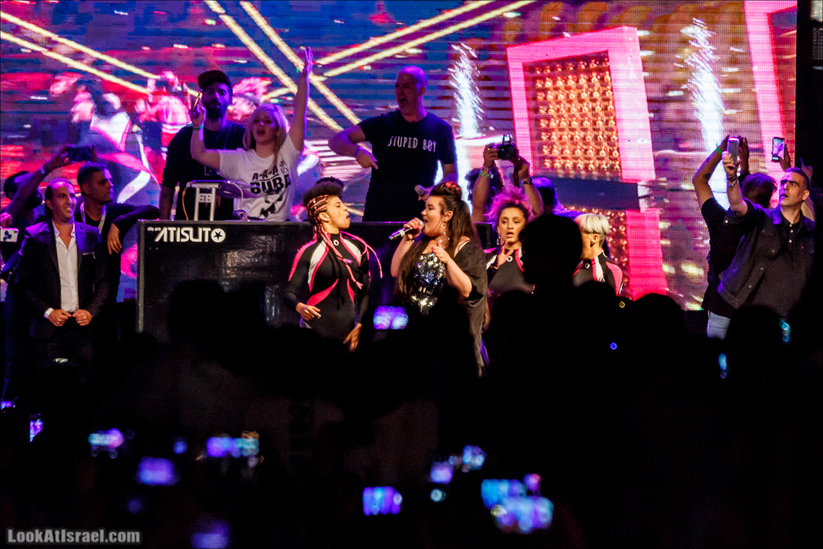 Победительница Евровидения 2018 Нетта Барзилай в Тель-Авив, площадь Рабина | Eurovision 2018 Winner Netta Barzilay in Tel Aviv | נטע ברזילאי בכיכר רבין תל אביב | LookAtIsrael.com - Фото путешествия по Израилю