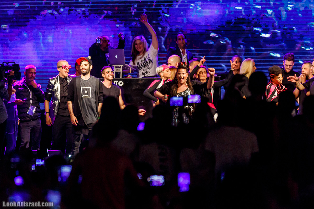 Победительница Евровидения 2018 Нетта Барзилай в Тель-Авив, площадь Рабина | Eurovision 2018 Winner Netta Barzilay in Tel Aviv | נטע ברזילאי בכיכר רבין תל אביב | LookAtIsrael.com - Фото путешествия по Израилю