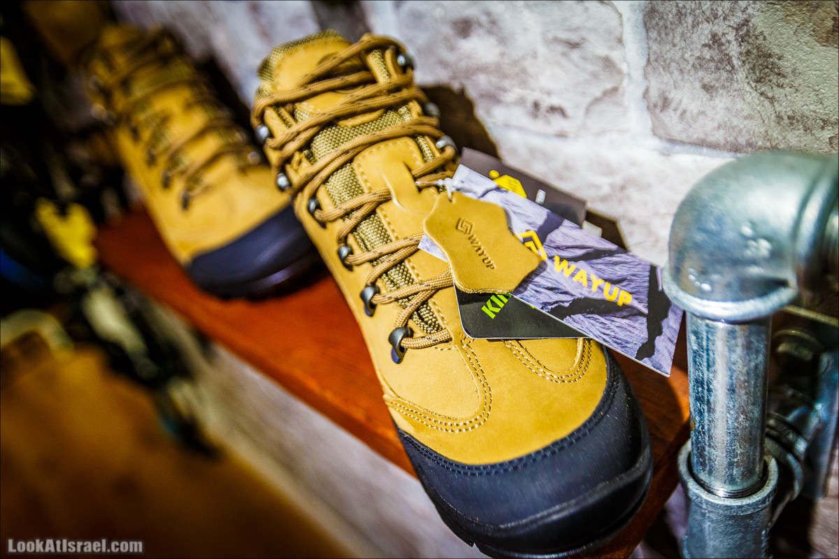 Обувь для пеших походов, хайкинга, треккинга Hanagal в магазине Way Up | Hike & trek shoes | LookAtIsrael.com - Фото путешествия по Израилю