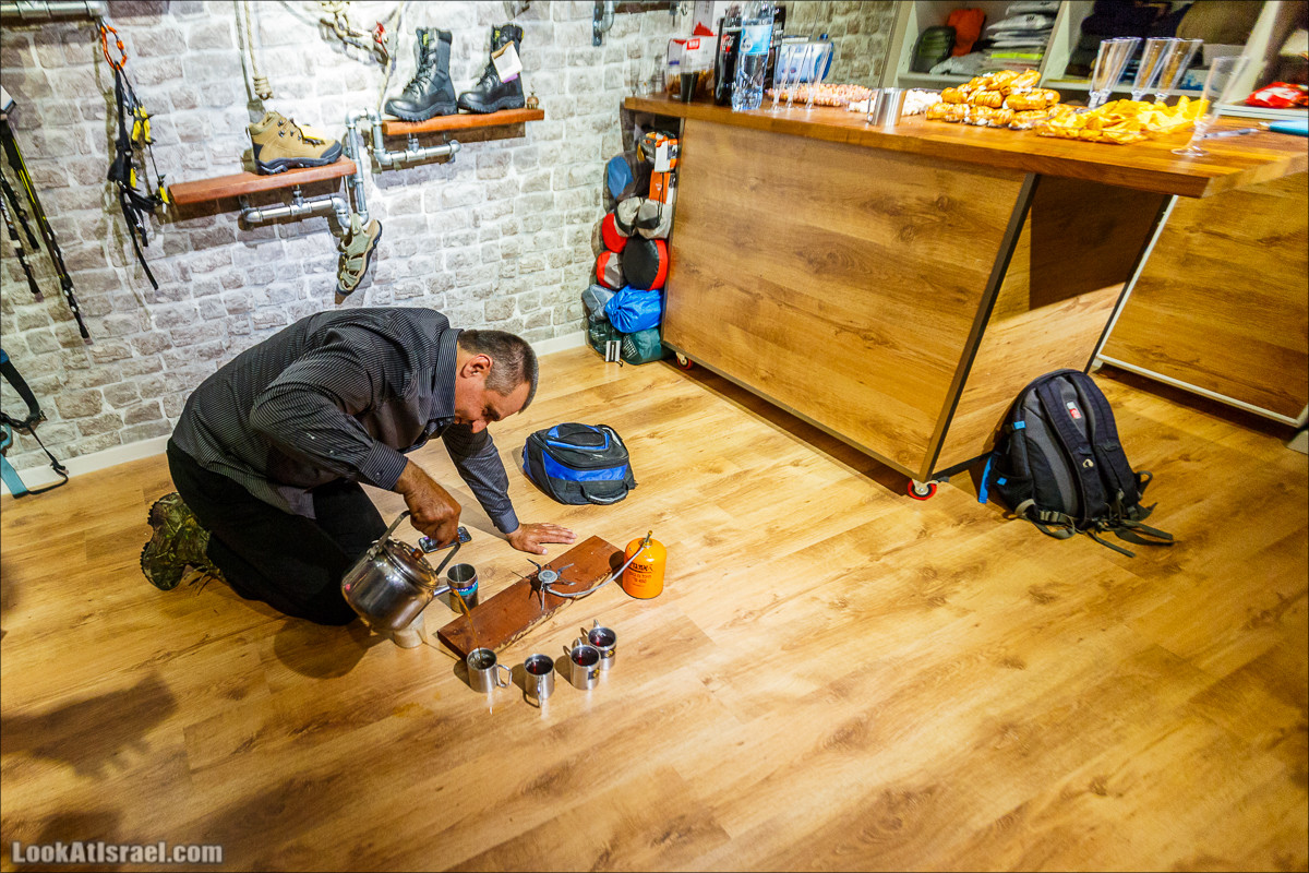 Обувь для пеших походов, хайкинга, треккинга Hanagal в магазине Way Up | Hike & trek shoes | LookAtIsrael.com - Фото путешествия по Израилю