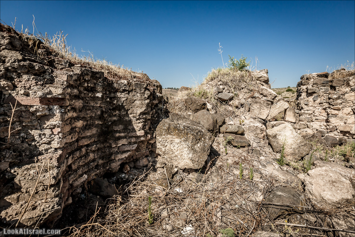Крепость Атерет | LookAtIsrael.com - Фото путешествия по Израилю