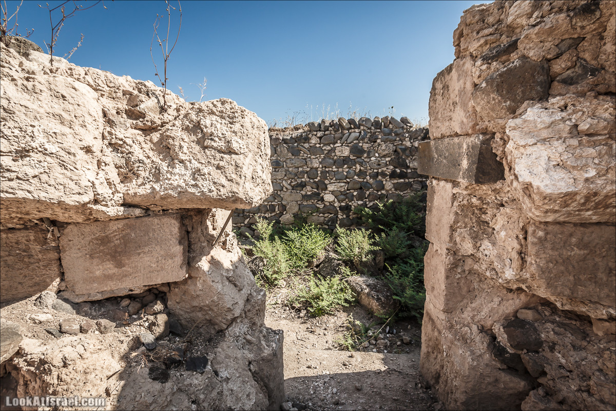 Крепость Атерет | LookAtIsrael.com - Фото путешествия по Израилю