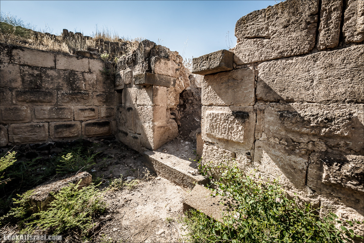 Крепость Атерет | LookAtIsrael.com - Фото путешествия по Израилю