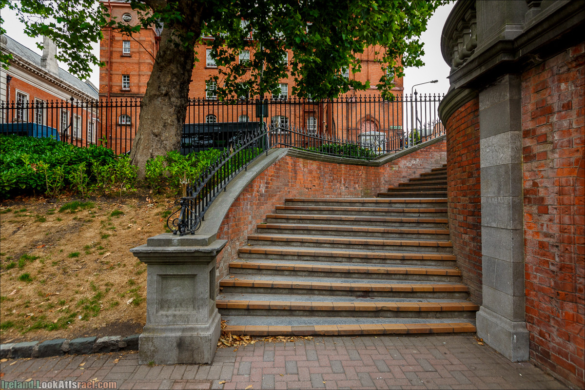 Дублин, Темпл бар, дублинская игла, церковь Патрика, дублинский замок, река Лиффи, Тринити колледж - LookAtIsrael.com путешествует по Ирландии