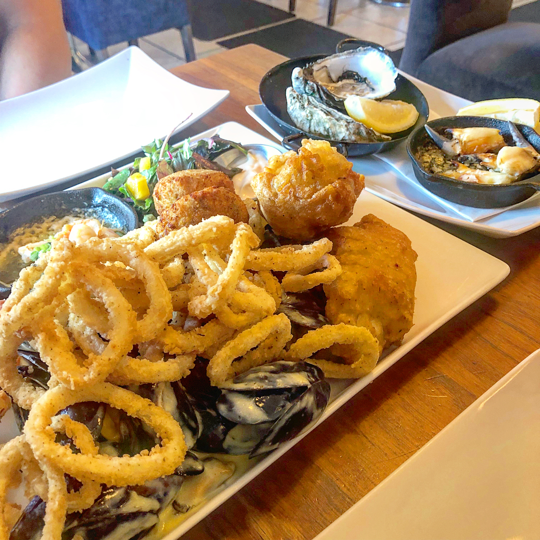 Полуостров Хоут (Howth) и остров Глаз Ирландии (Ирландский глаз) Ireland's Eye, Замок Хоут (Howth Castle) - LookAtIsrael.com путешествует по Ирландии