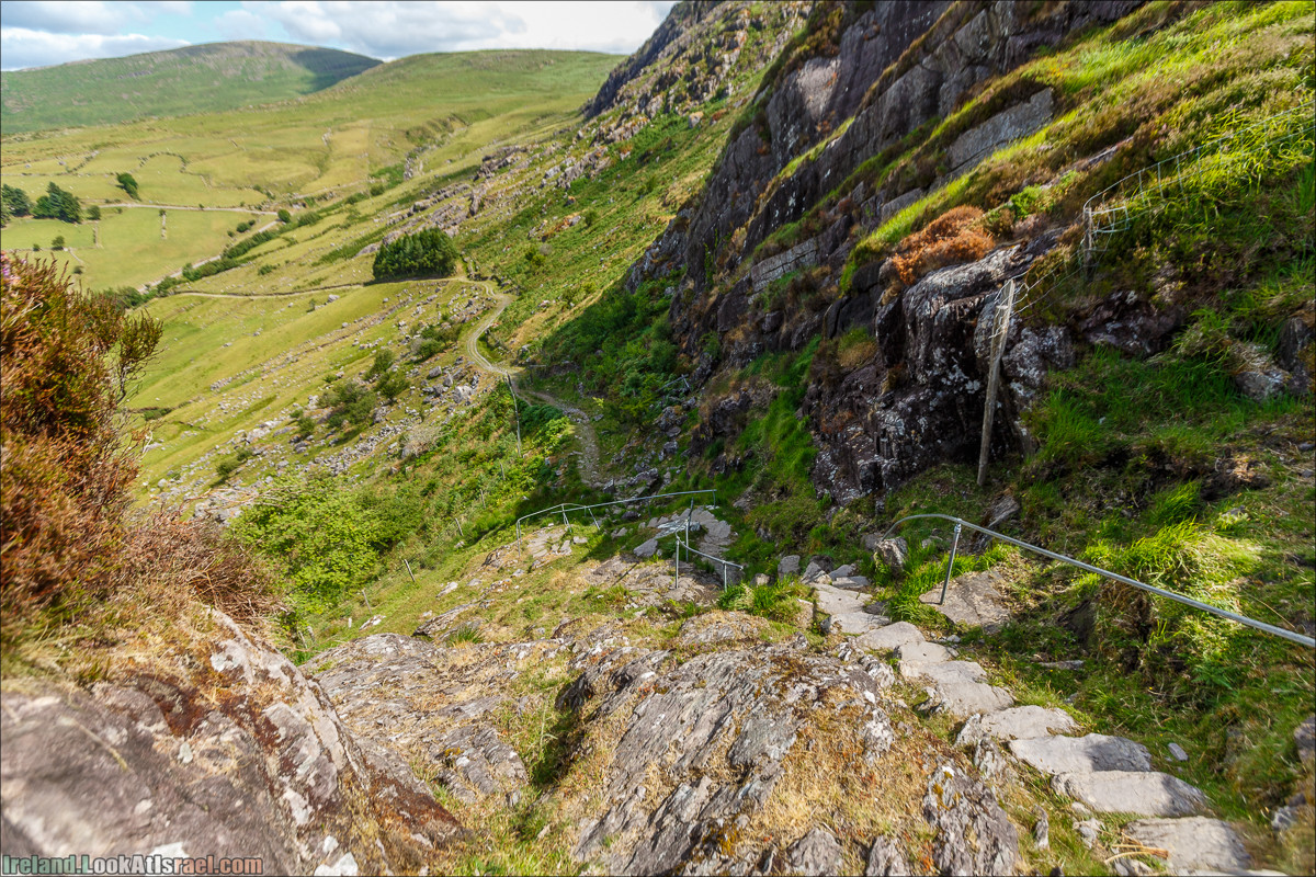Кольцо Беара, каменное колцо Юраа и вододад парка Гленинчакин | The Ring of Beara, Uragh Stone Circle, Gleninchaquin Park & Waterfall | LookAtIsrael.com путешествует по Ирландии