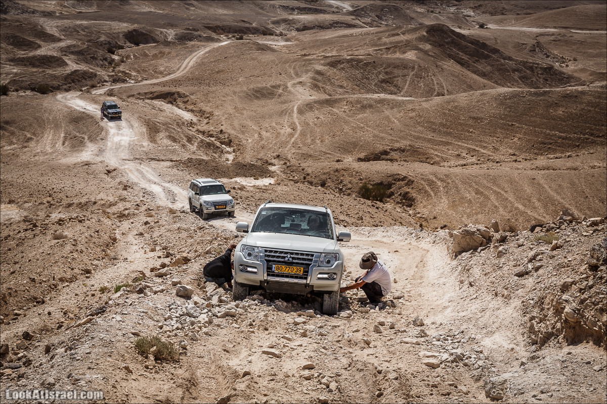 Поездка 4x4 по Иудейской пустыне, Мацок ha-Этеким | מצוק העתקים טיול ג׳יפים | LookAtIsrael.com - Фото путешествия по Израилю