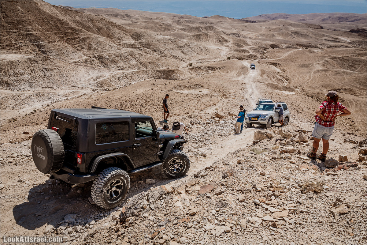 Поездка 4x4 по Иудейской пустыне, Мацок ha-Этеким | מצוק העתקים טיול ג׳יפים | LookAtIsrael.com - Фото путешествия по Израилю