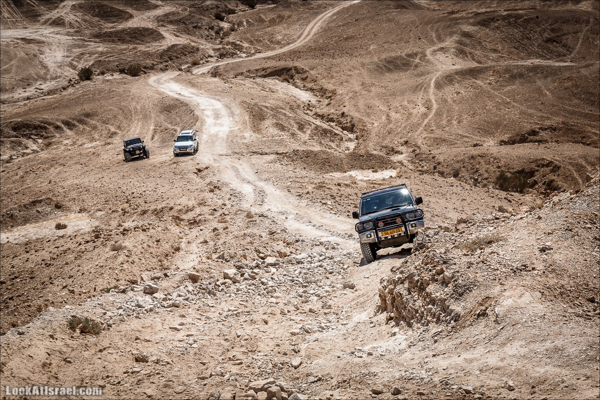 Поездка 4x4 по Иудейской пустыне, Мацок ha-Этеким | מצוק העתקים טיול ג׳יפים | LookAtIsrael.com - Фото путешествия по Израилю