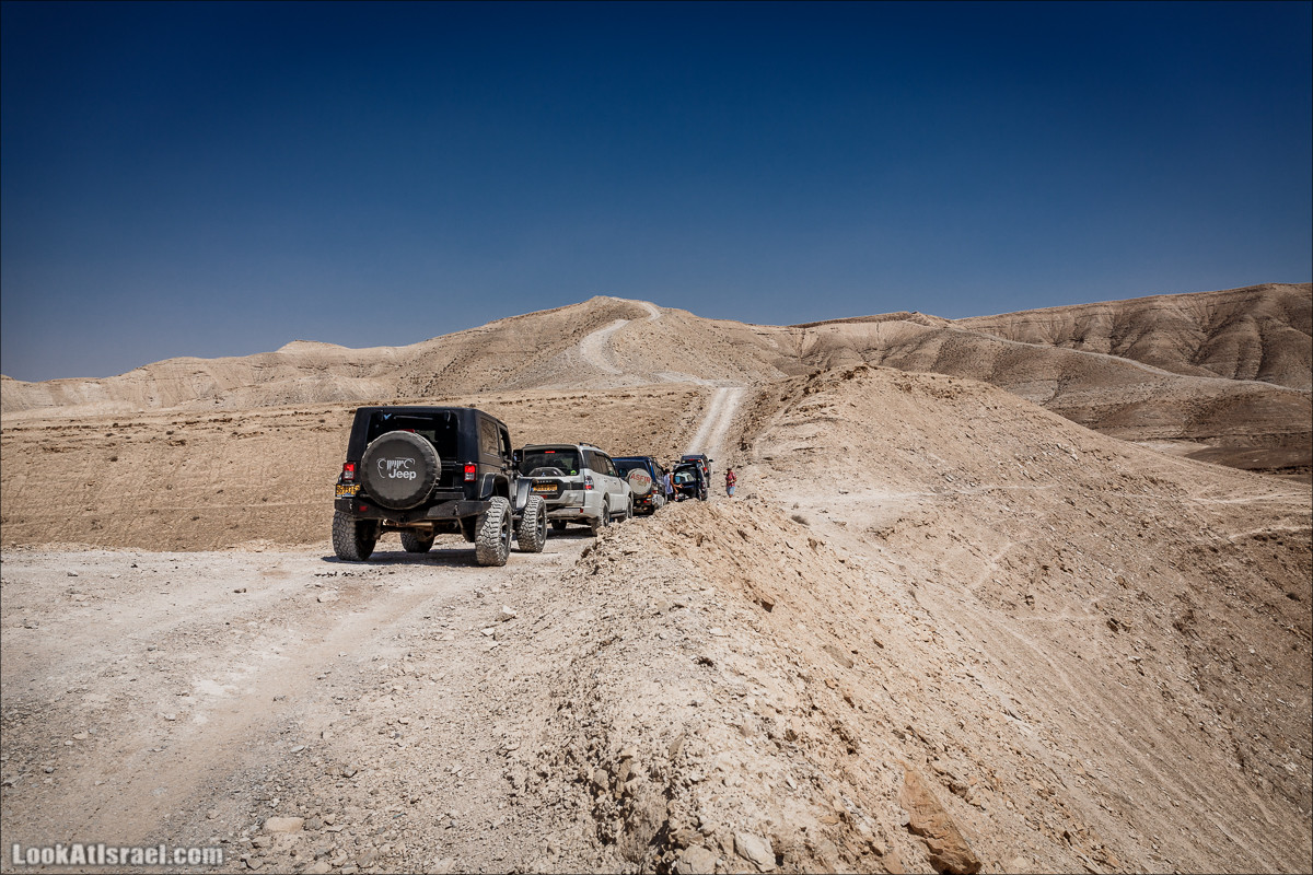 Поездка 4x4 по Иудейской пустыне, Мацок ha-Этеким | מצוק העתקים טיול ג׳יפים | LookAtIsrael.com - Фото путешествия по Израилю
