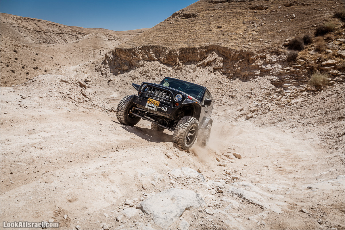 Поездка 4x4 по Иудейской пустыне, Мацок ha-Этеким | מצוק העתקים טיול ג׳יפים | LookAtIsrael.com - Фото путешествия по Израилю