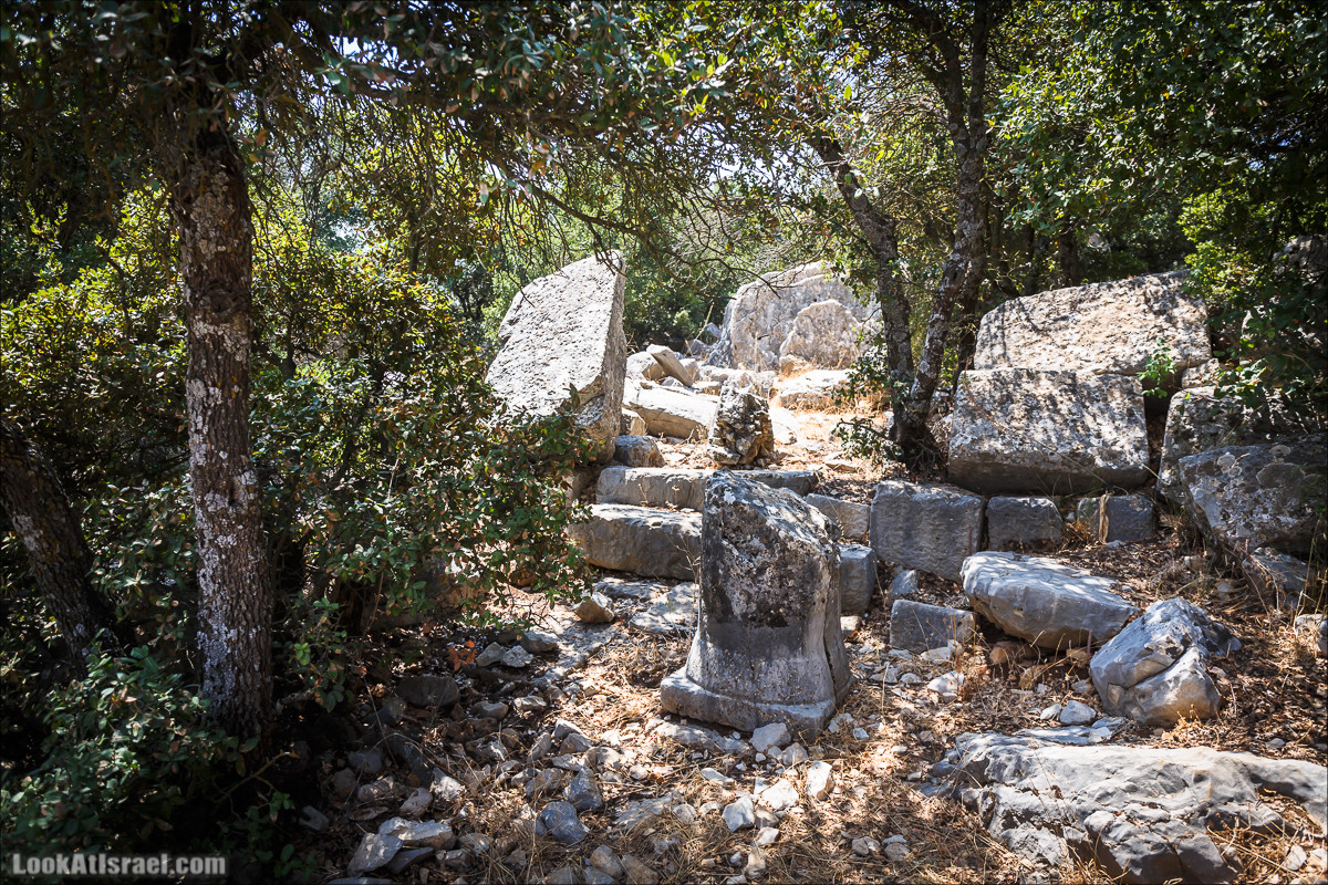 От Хермона к Неве Атив - гора Кахаль, Снаим, итурейский храм и пещеры свинцовой руды LookAtIsrael.com - Фото путешествия по Израилю