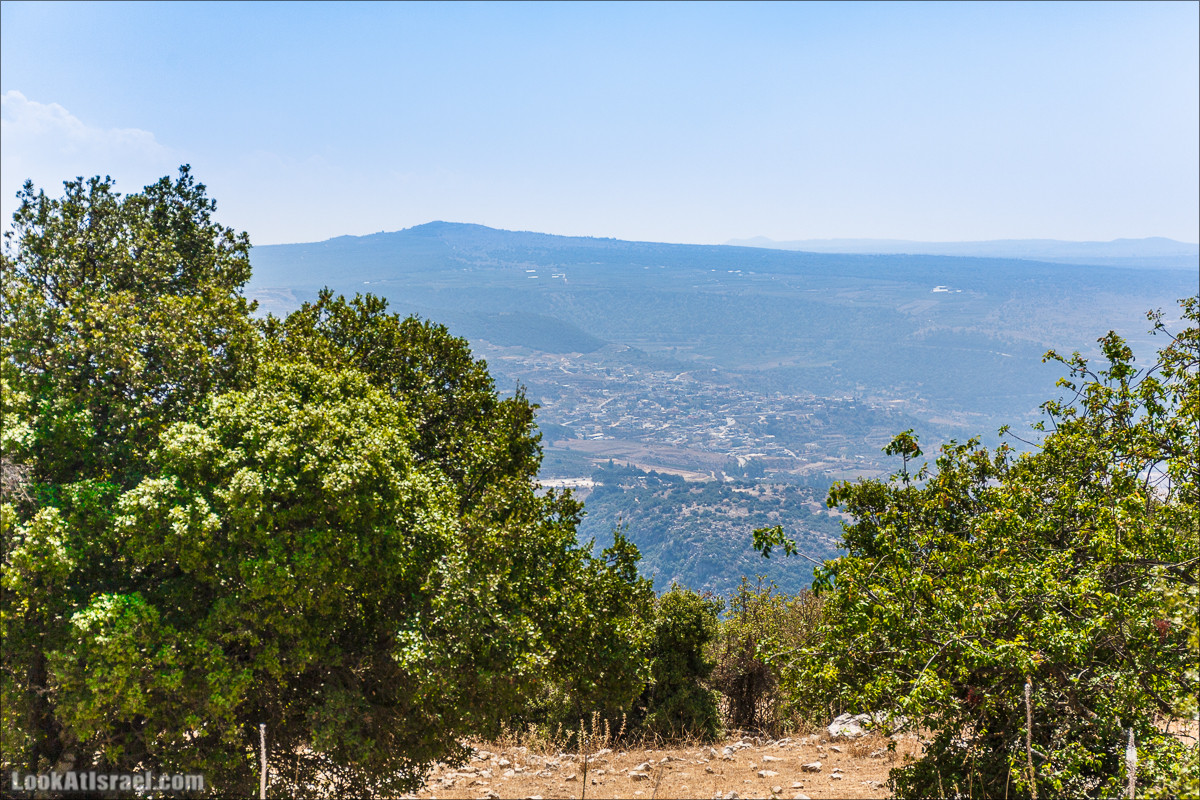 От Хермона к Неве Атив - гора Кахаль, Снаим, итурейский храм и пещеры свинцовой руды LookAtIsrael.com - Фото путешествия по Израилю